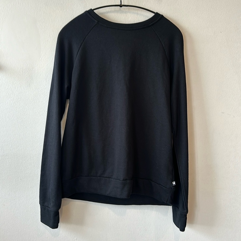 Fabletics XS black Crewneck open back